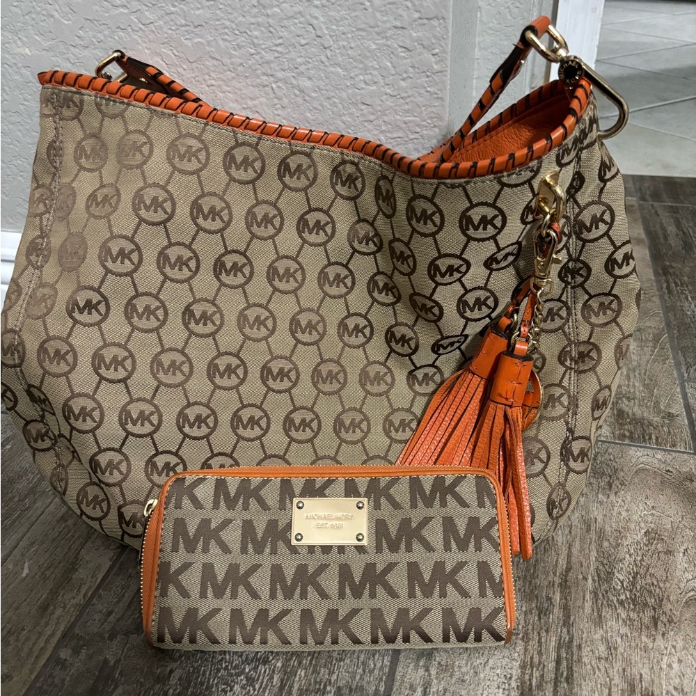 Michael Kors matching wallet and purse